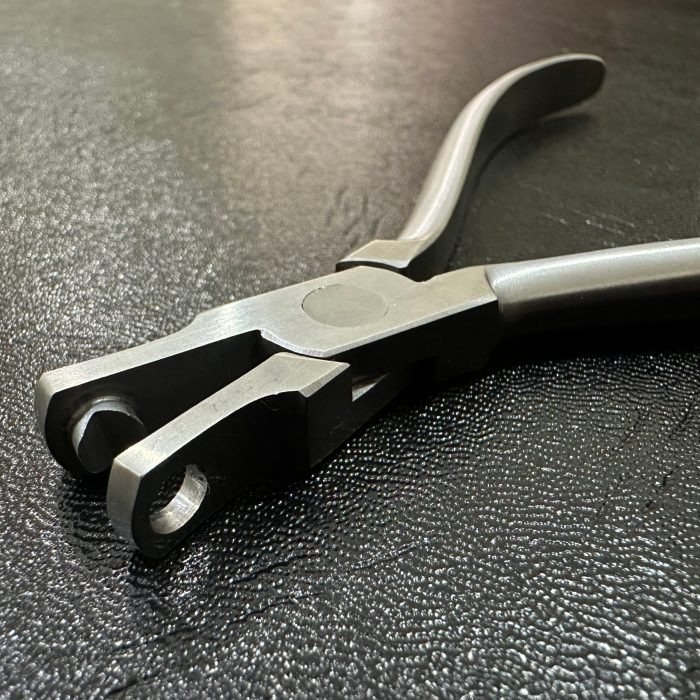 01 DENTAL INSTRUMENTS ORTHODONTIC THERMAL ALIGNERS PLIERS HOLE PUNCH - Image 1