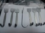 Freeman Rake Retractor 10cm 4 Sharp Prongs - Image 4