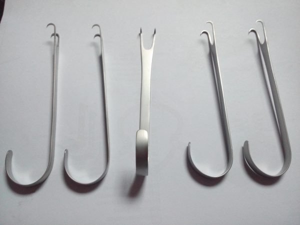 03 Freeman Rake Retractor 10cm 2 Sharp Prongs - Image 3