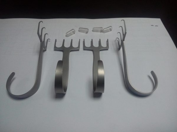 03 Freeman Rake Retractor 10cm 4 Sharp Prongs - Image 3