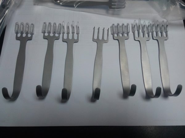c8a68541-42be-4fec-a9d3-9049e0c1bc9e Freeman Rake Retractor 10cm 4 Sharp Prongs - Image 2